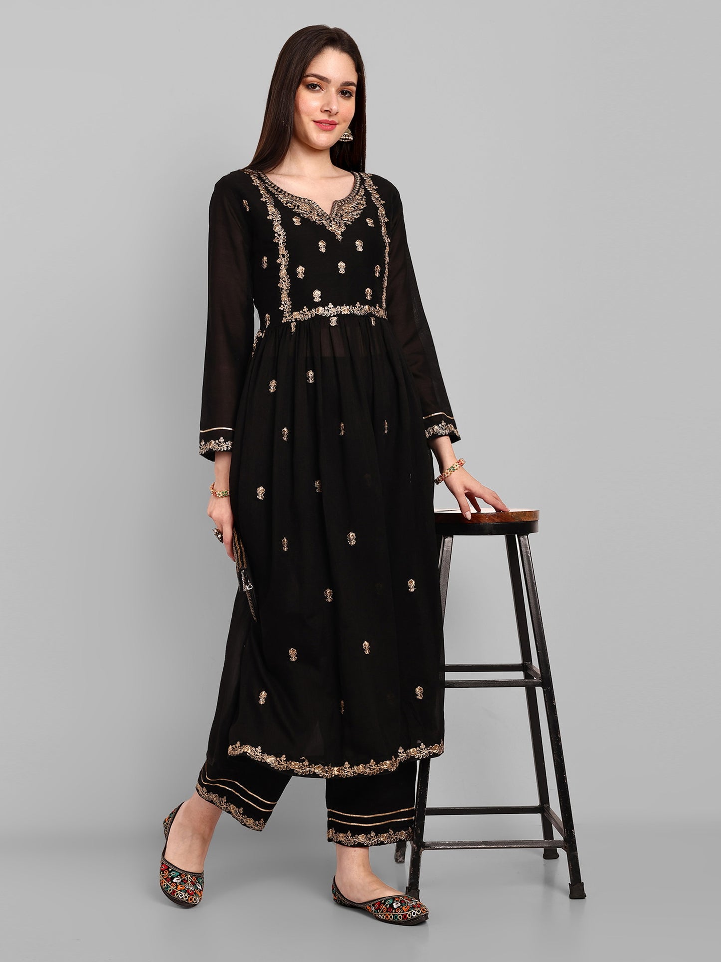 Women Embroidered Vichitra Silk kurta Pant set