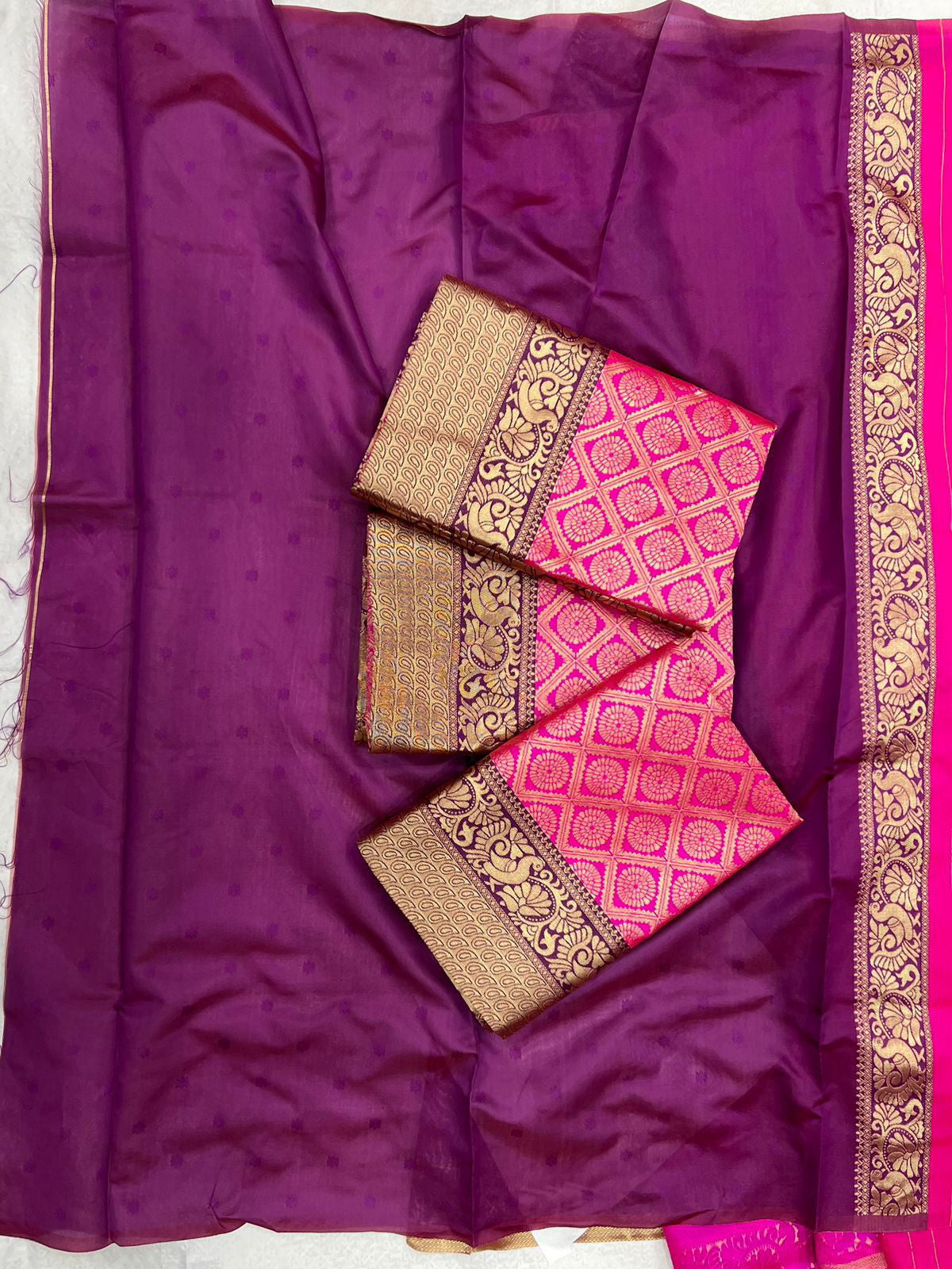 Beautiful Lichi Silk Saree With Jacquard Work