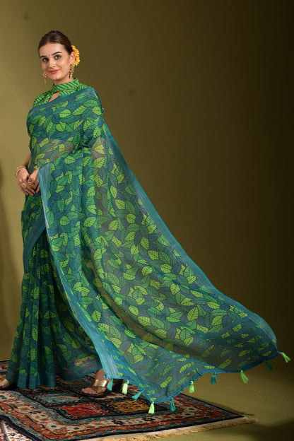 Beautiful Designer Saree With All Over Digital Floral Print